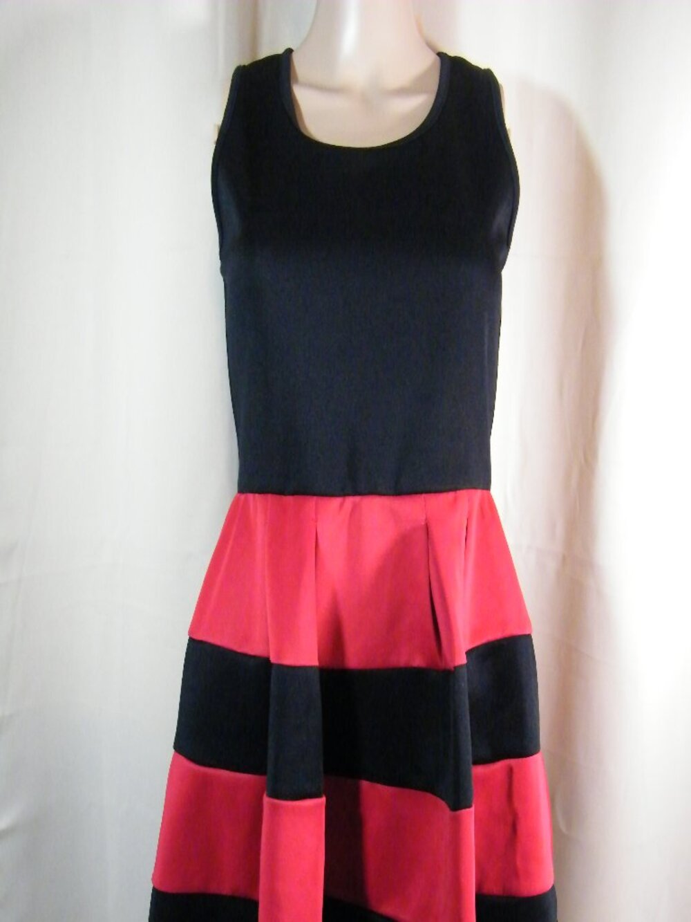 Black dress with red stripes crystal sky Sz. 5 junior casual/ formal/ prom/ hoco
